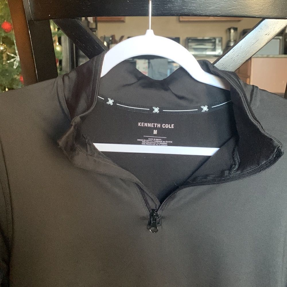 Kenneth Cole quarter zip pullover, size M. - Picture 3 of 4
